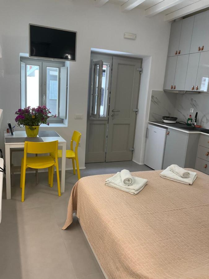 Studio In Mykonos Town Apartment Bagian luar foto